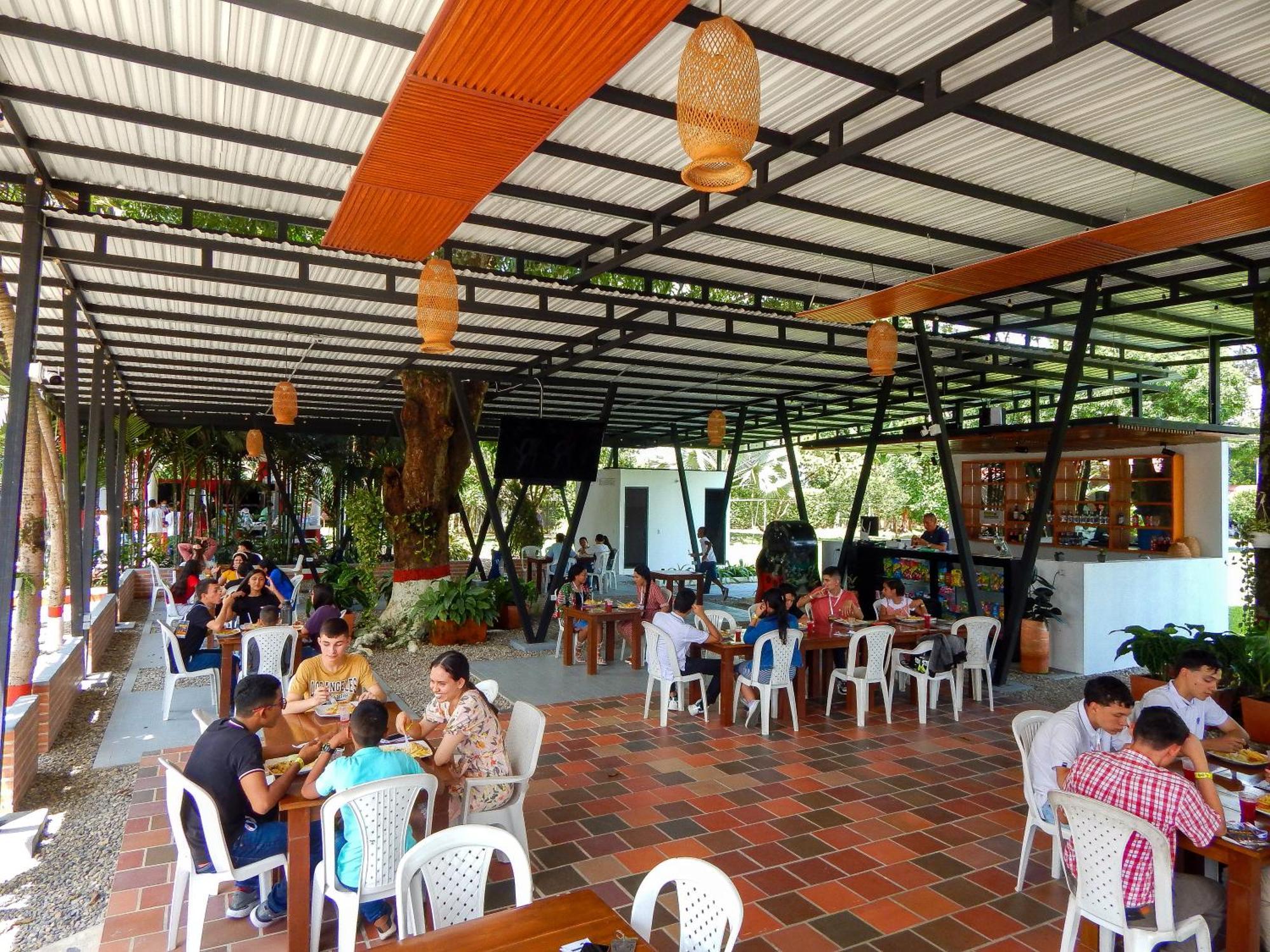 Hotel Campestre Las Palmas Sas Вильявисенсио Экстерьер фото