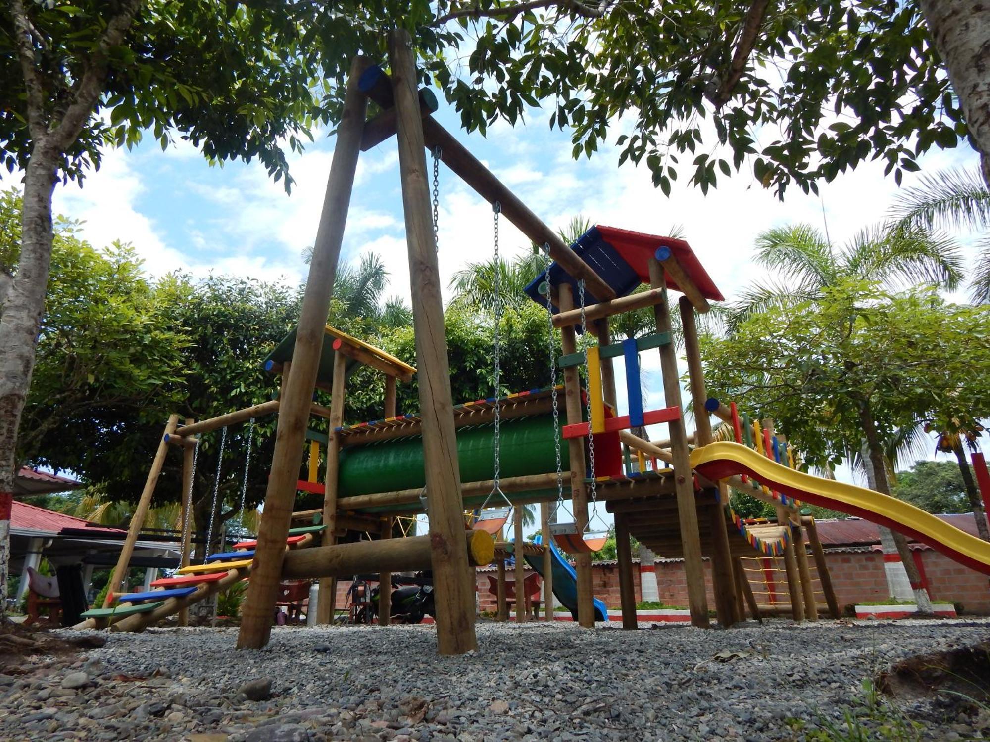 Hotel Campestre Las Palmas Sas Вильявисенсио Экстерьер фото