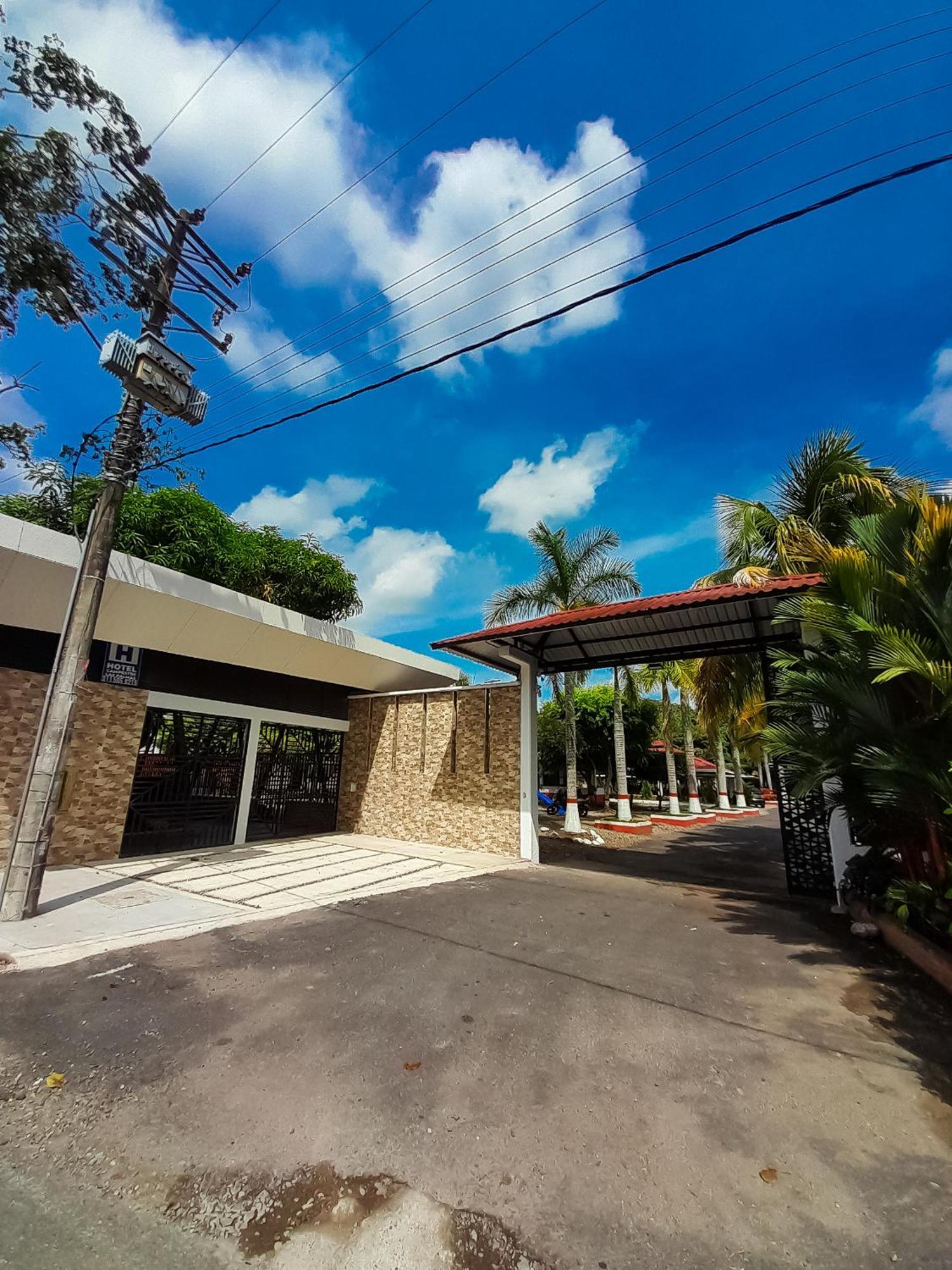 Hotel Campestre Las Palmas Sas Вильявисенсио Экстерьер фото