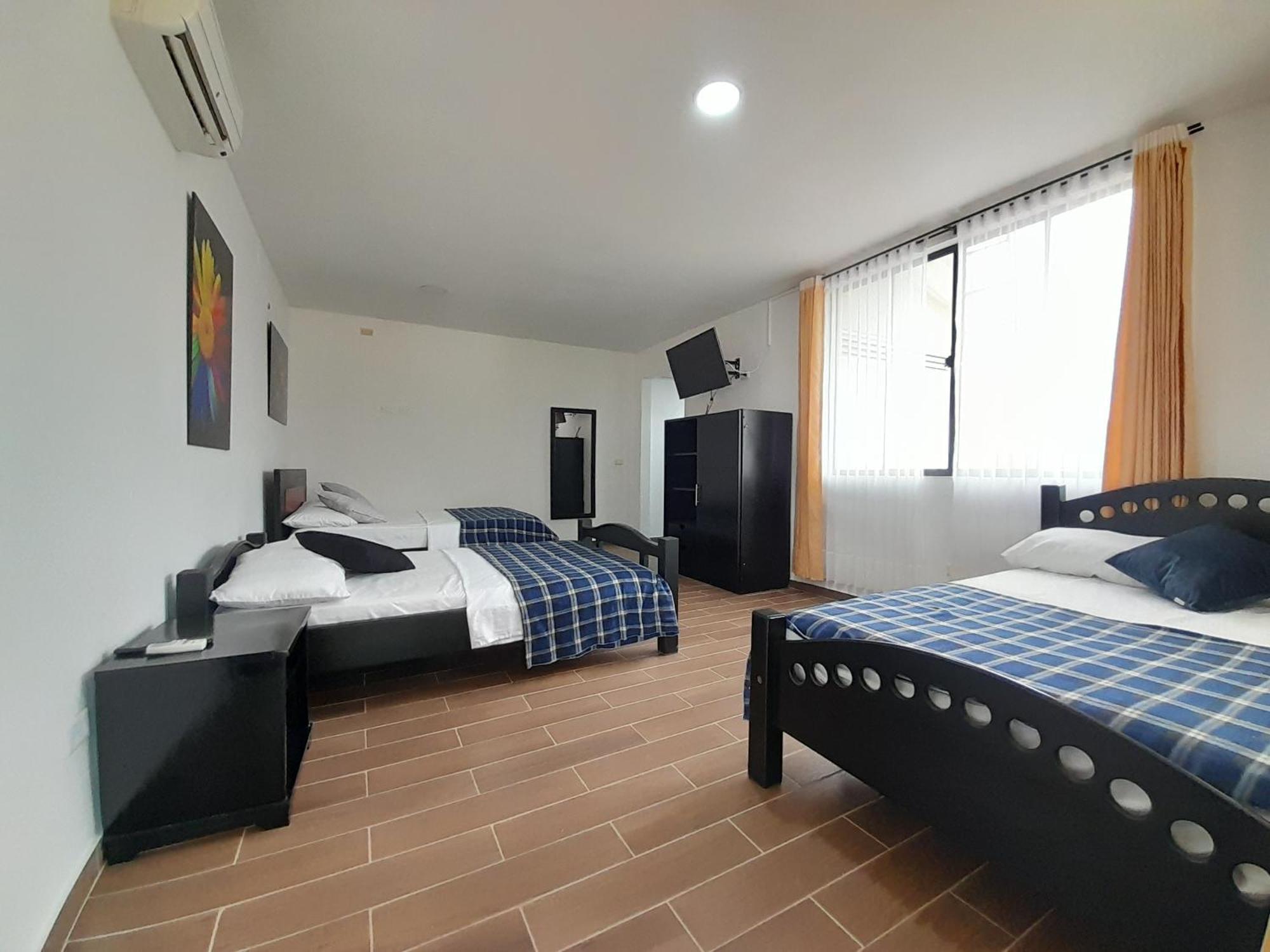 Hotel Campestre Las Palmas Sas Вильявисенсио Экстерьер фото