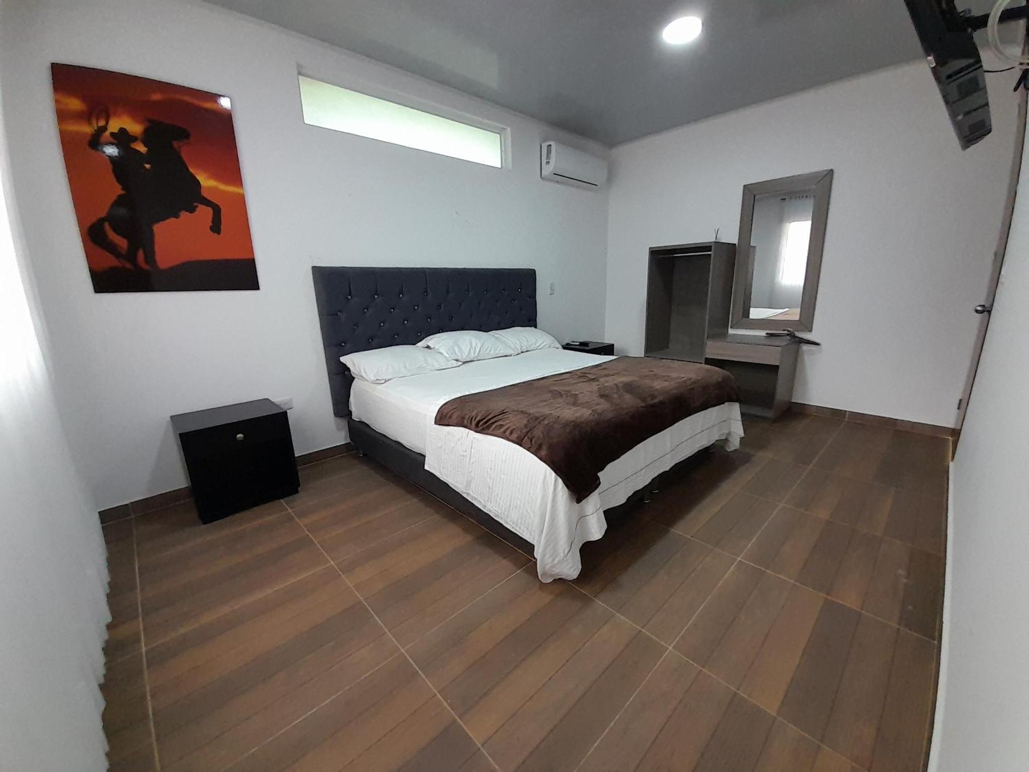 Hotel Campestre Las Palmas Sas Вильявисенсио Экстерьер фото